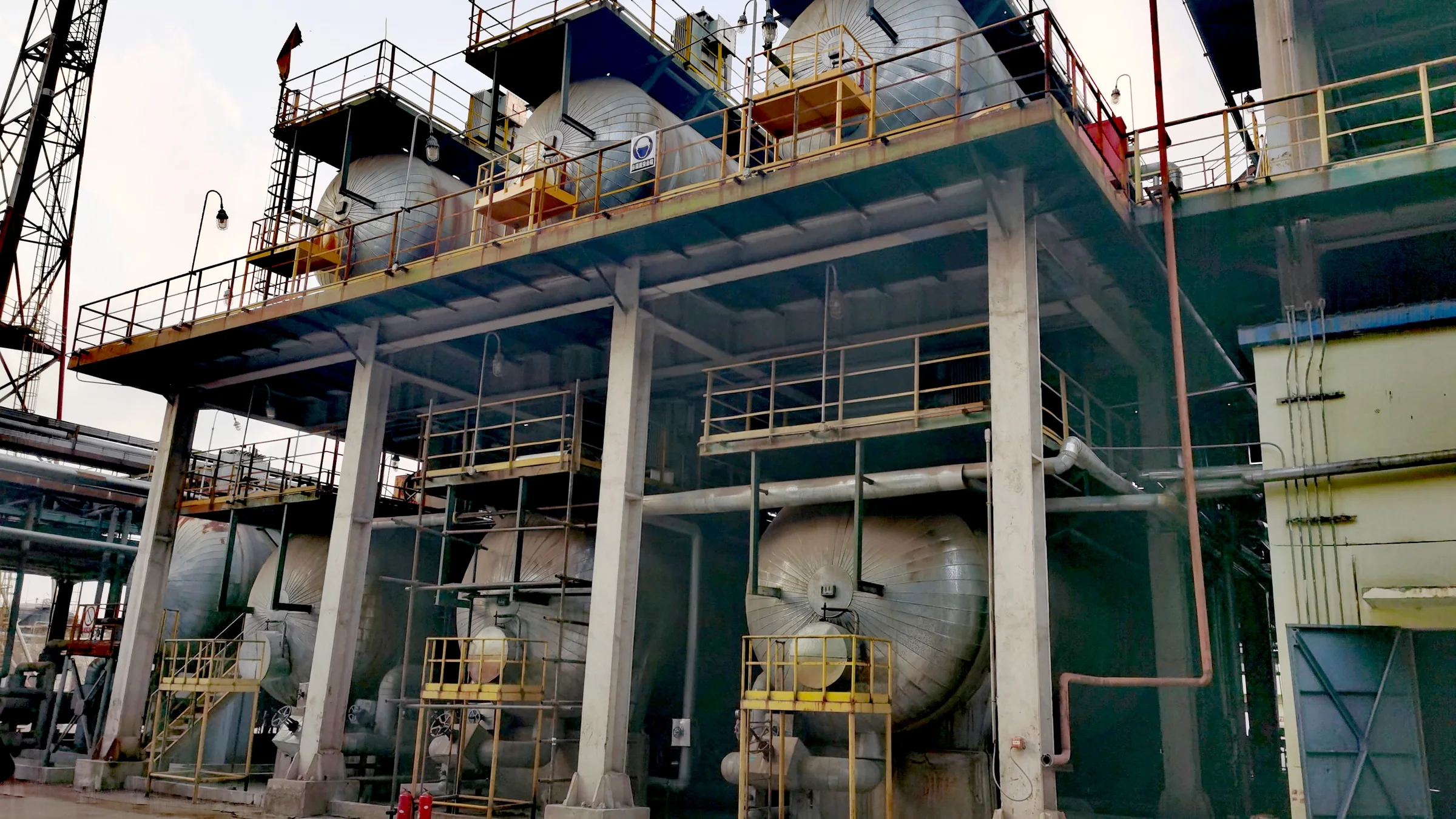 Multi-vessel installation